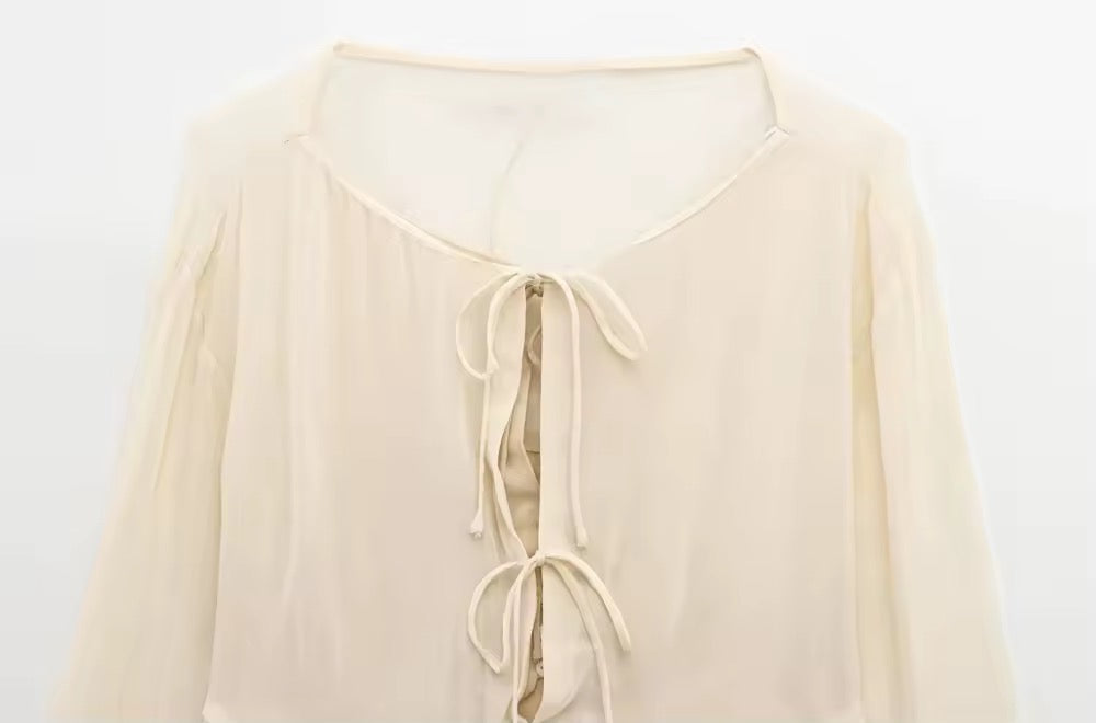 Boho-Chic Bluse mit Bindebändern und Volants