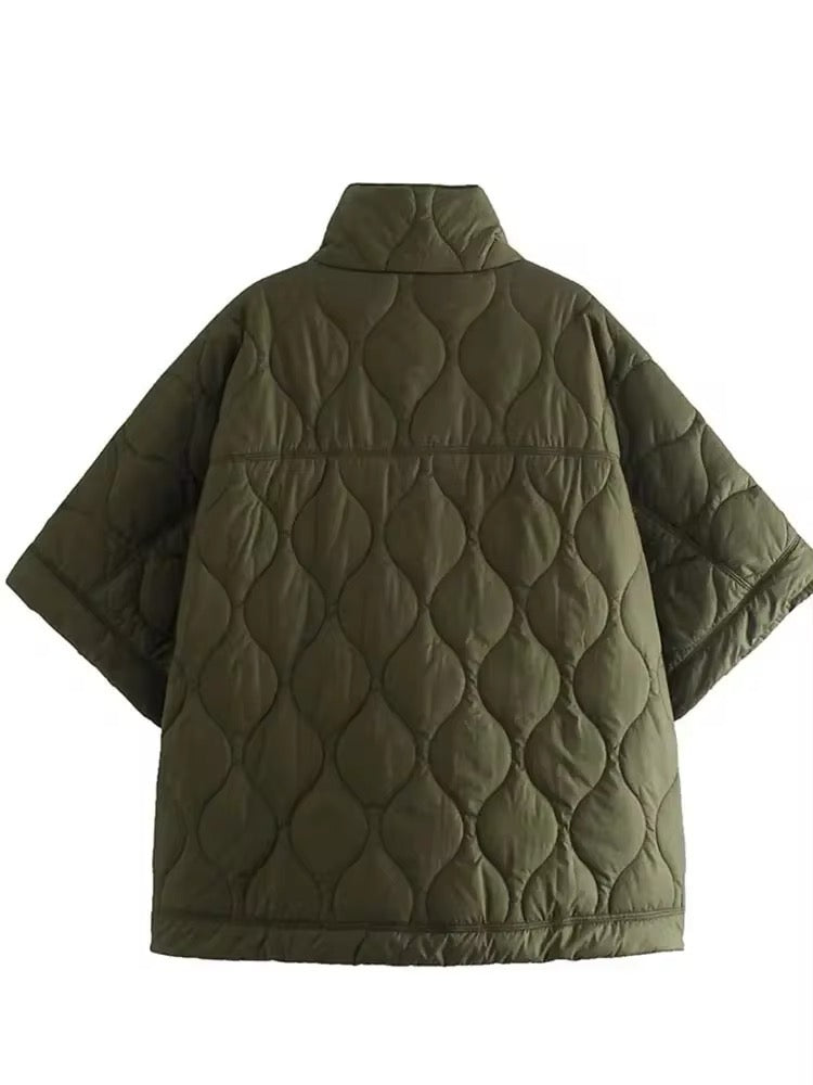 Quilted poncho with zipper in olive green