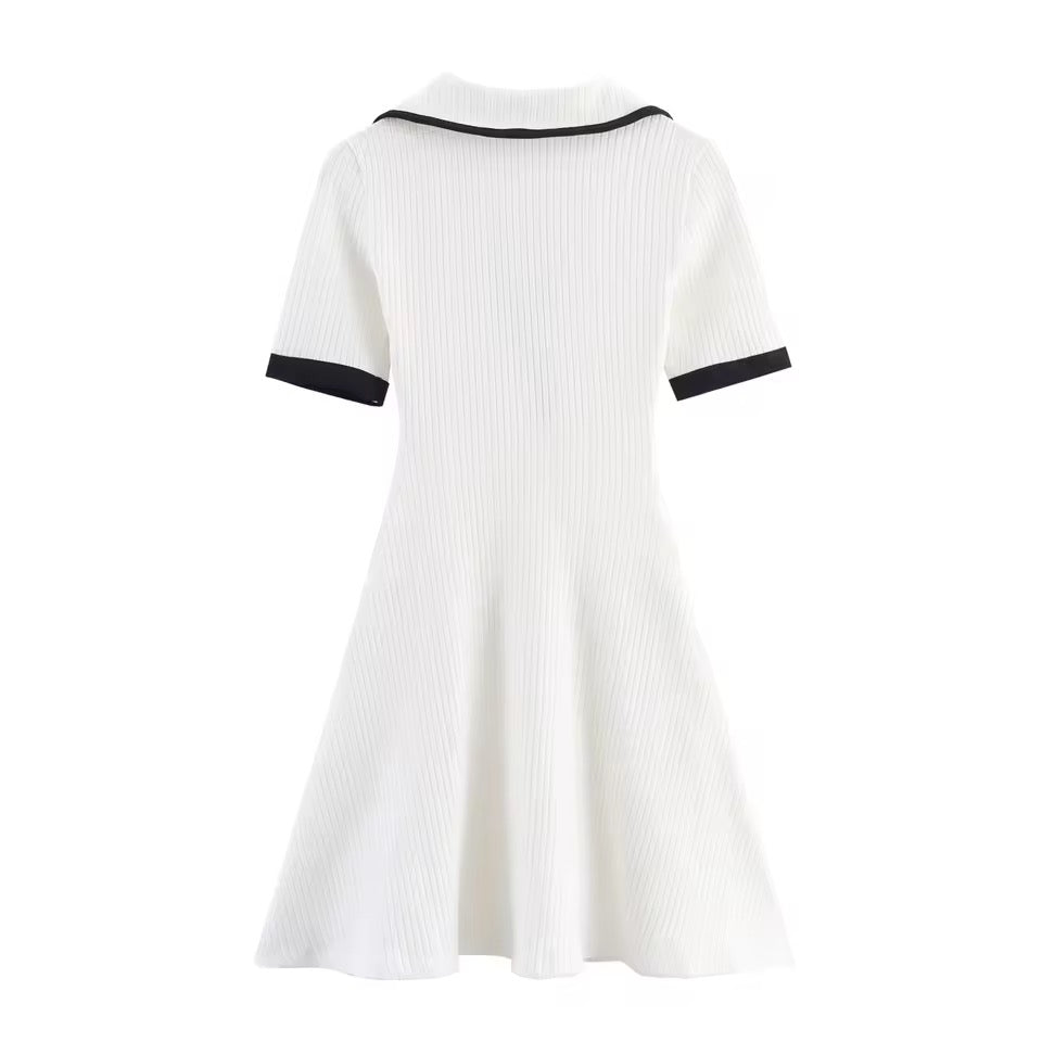 Strick Kleid mit Kontrast-Details