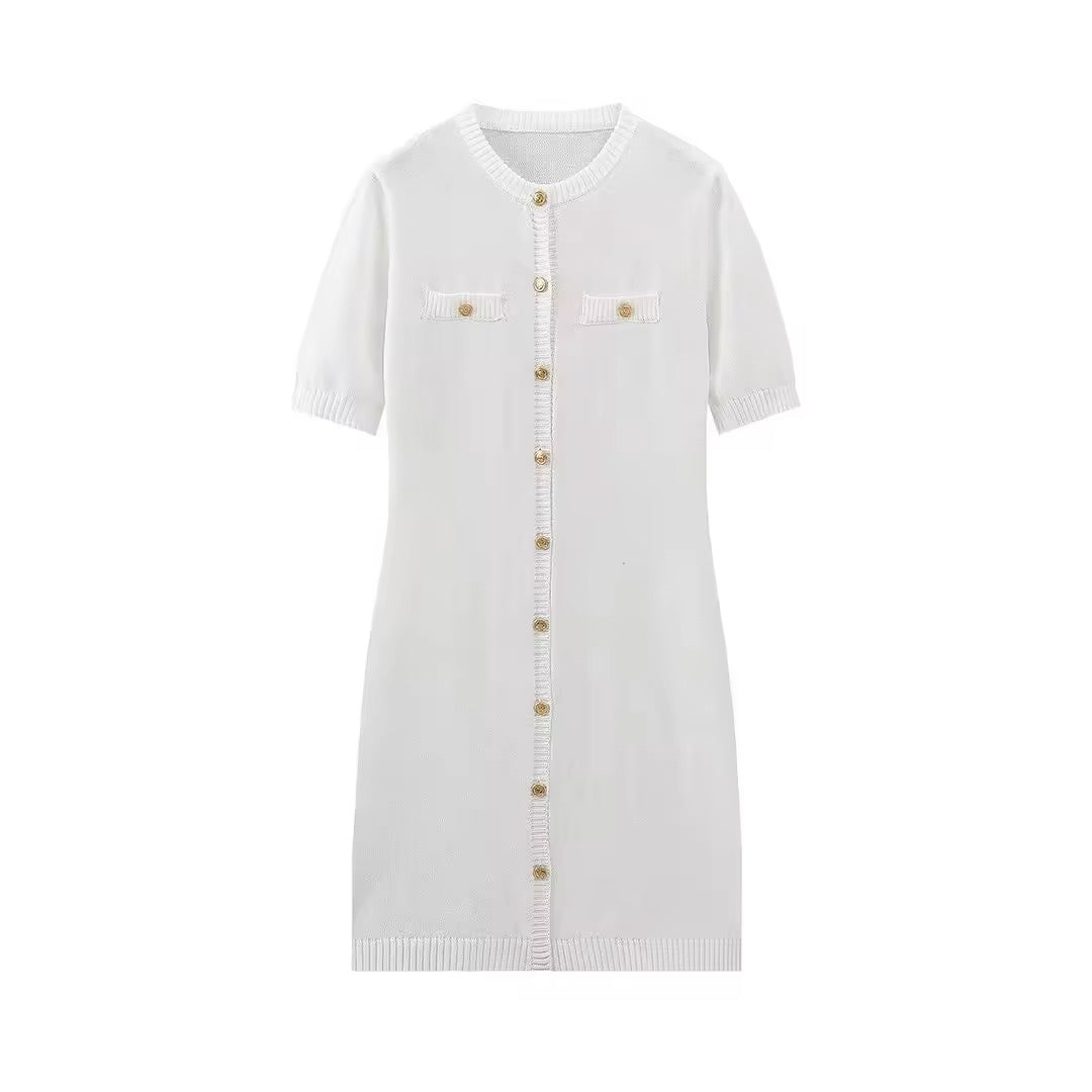 Elegant knitted dress with button placket