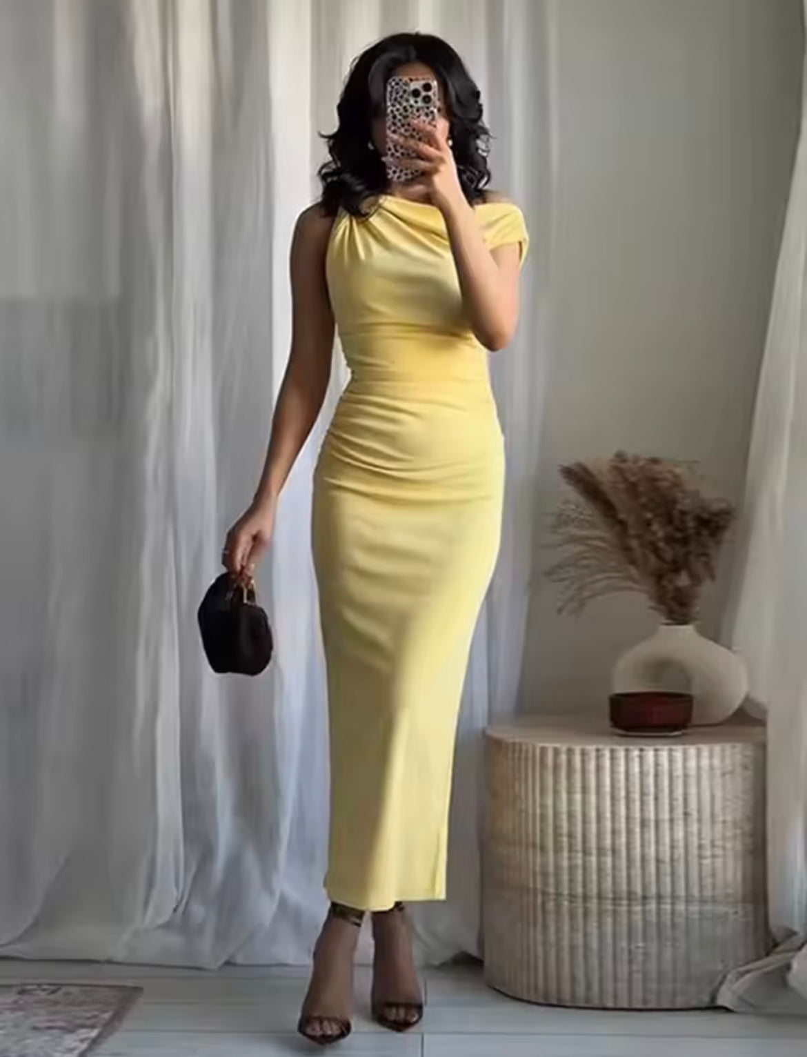 Elegantes Midikleid mit Raffungen