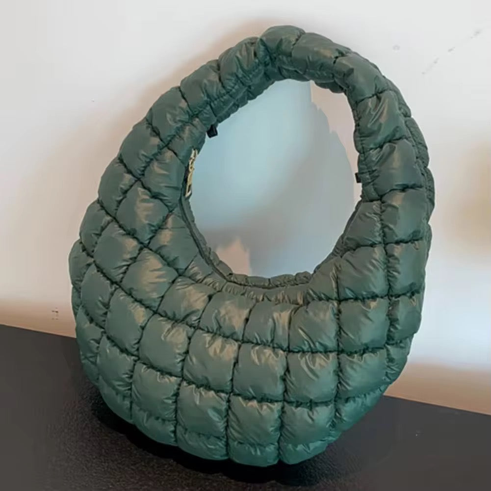 Sac matelassé en forme de croissant
