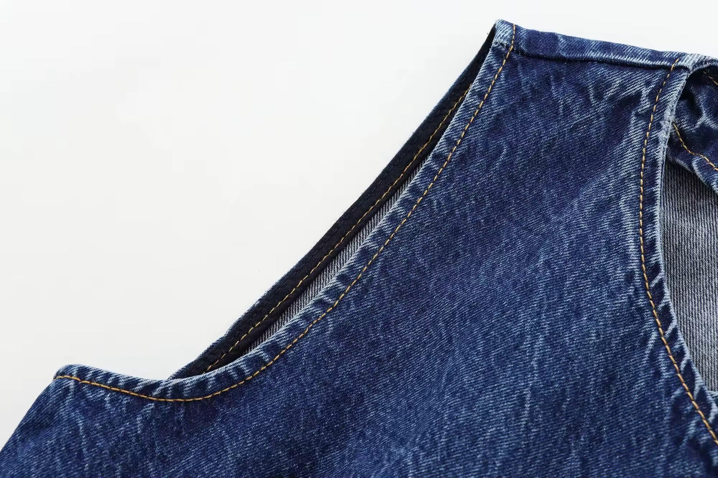 Denim Vintage Weste – Asymmetrischer Schnitt