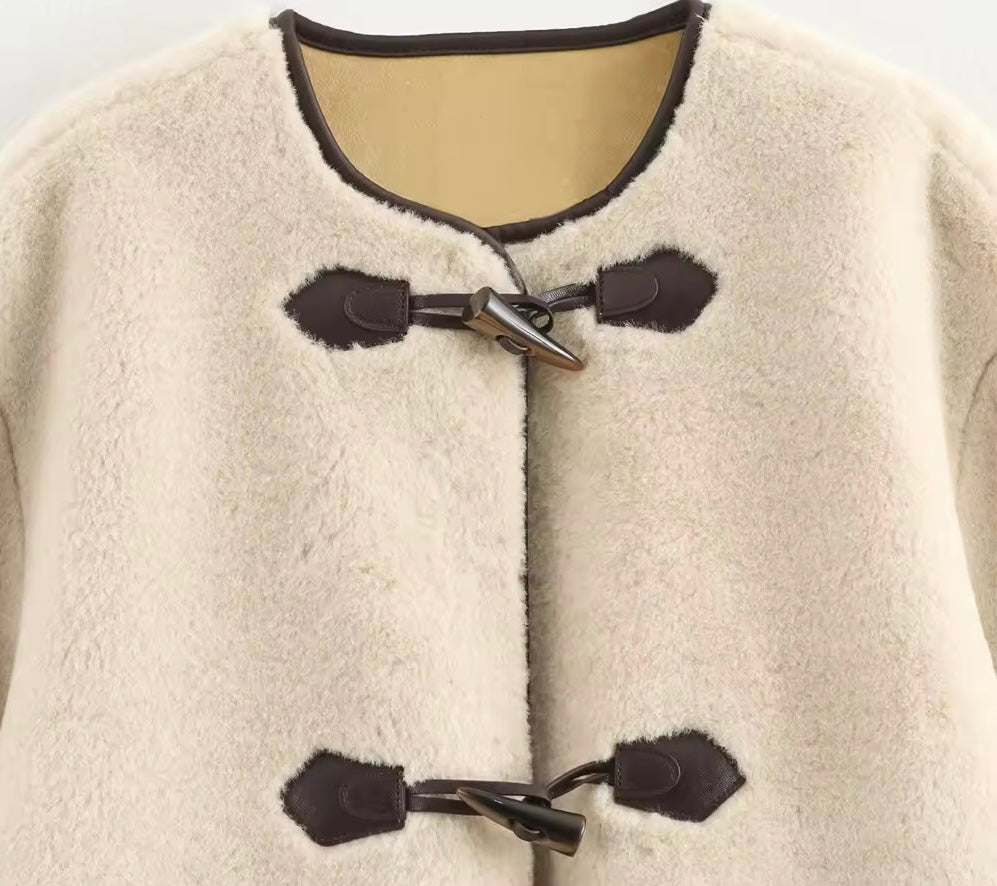 Manteau en peluche élégant avec fermetures à bascule – beige