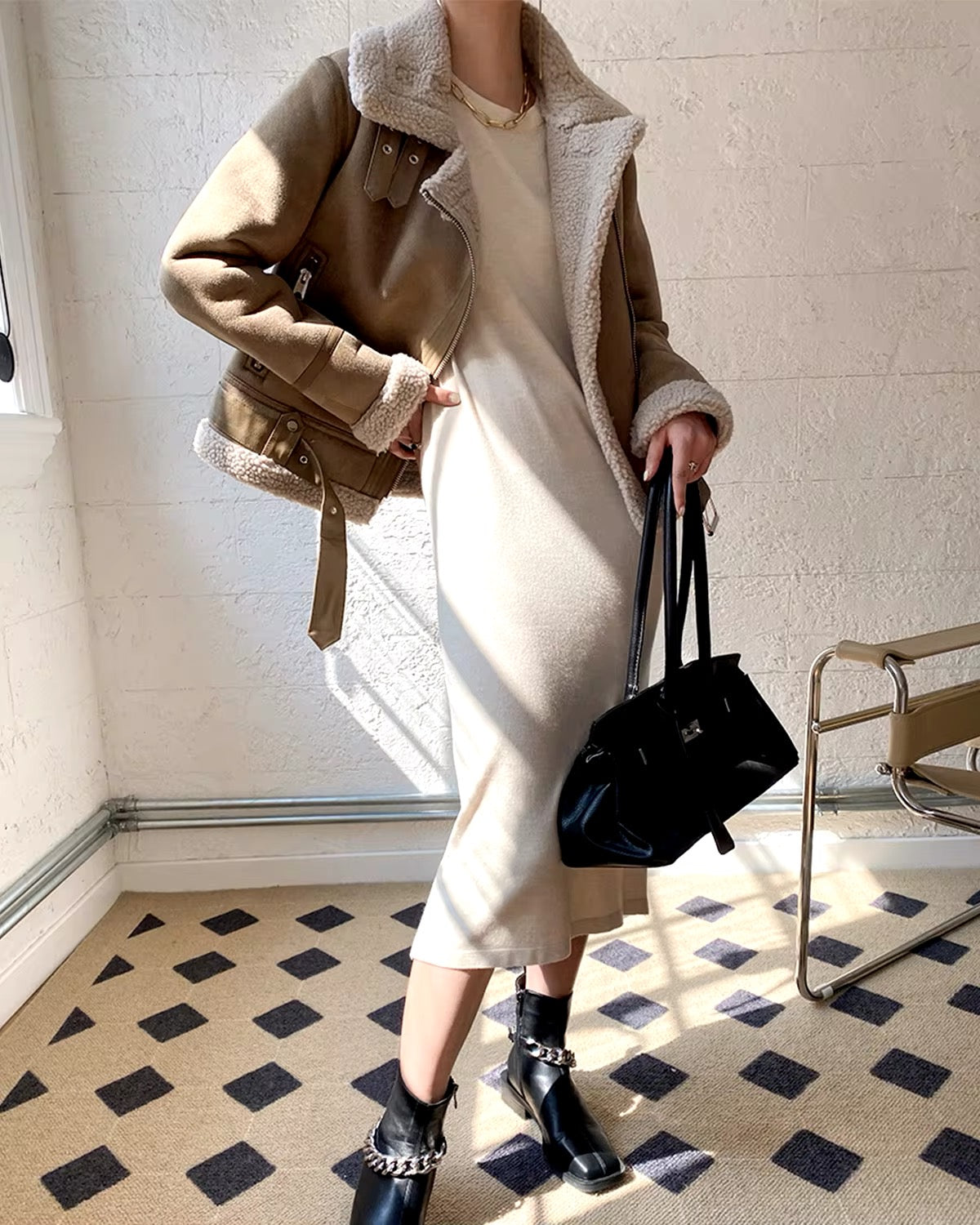 Women's winter jacket with faux fur lining and zipper