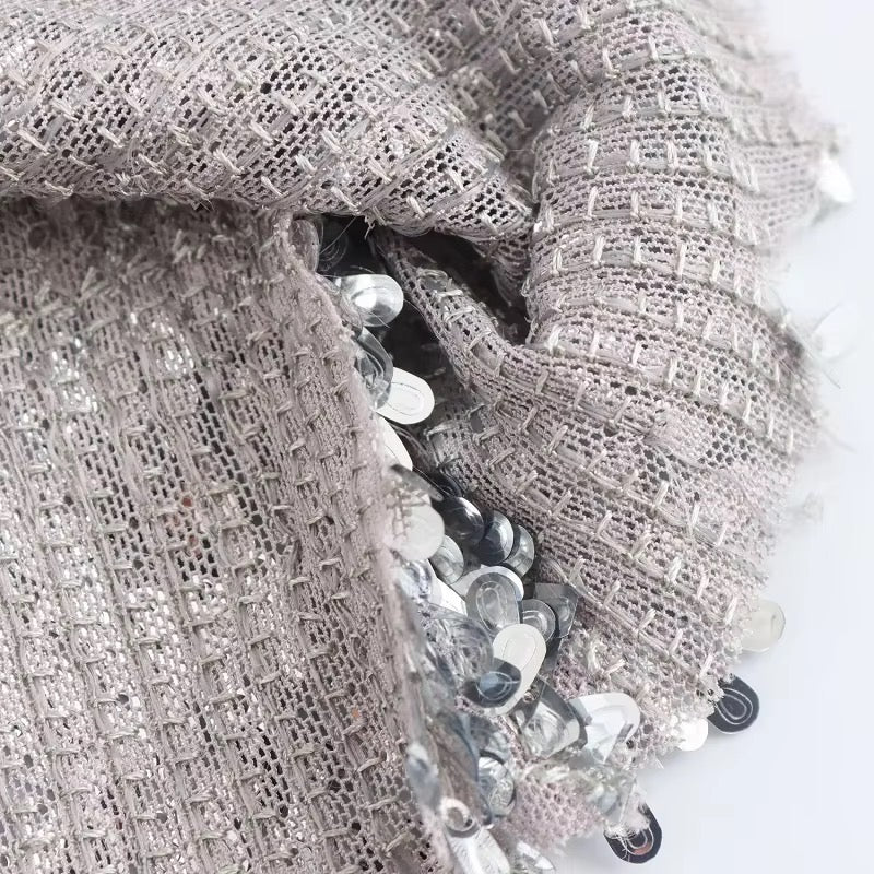 Robe à paillettes argentées scintillantes