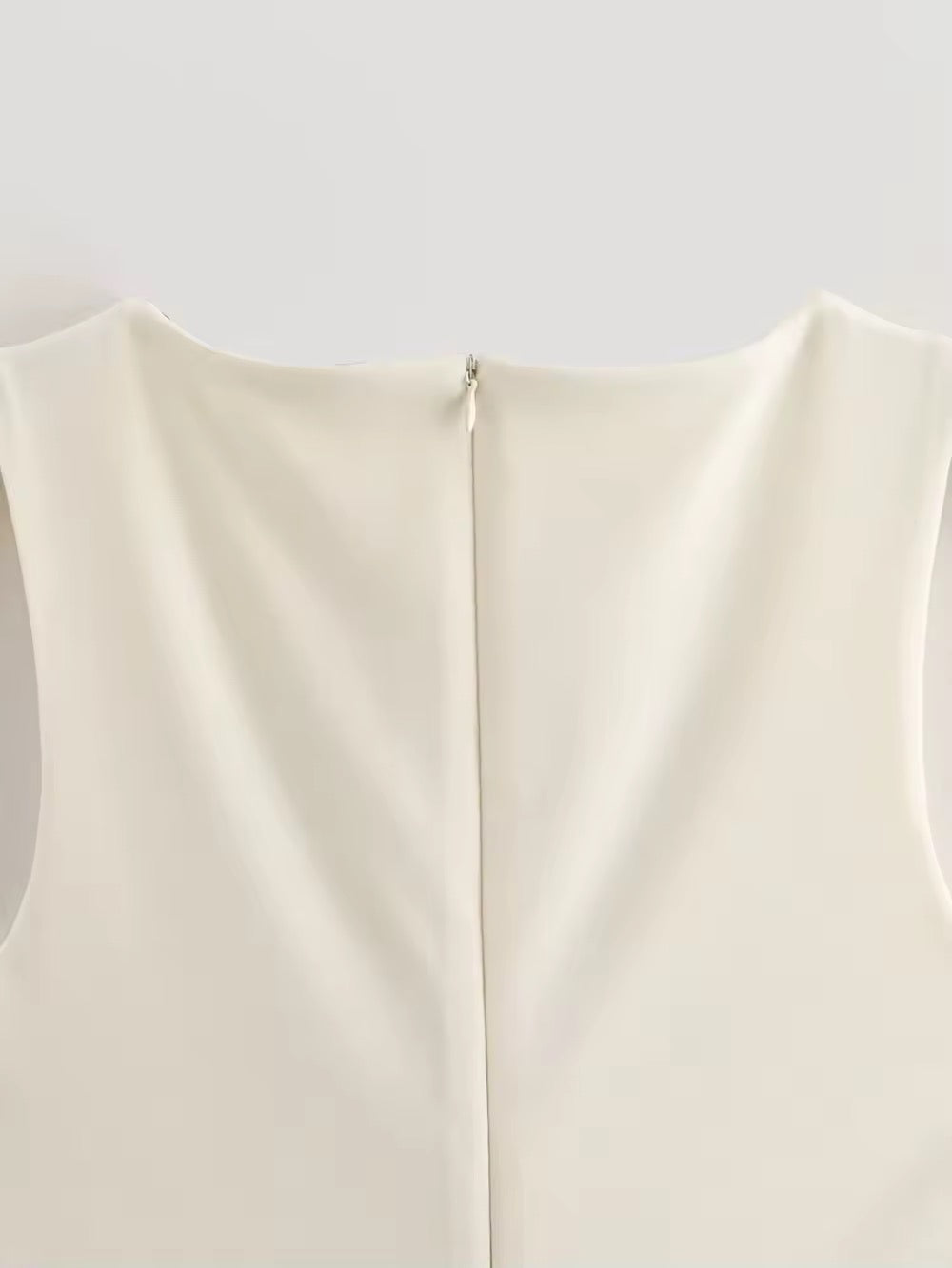 Elegant Cut-Out Midi Kleid