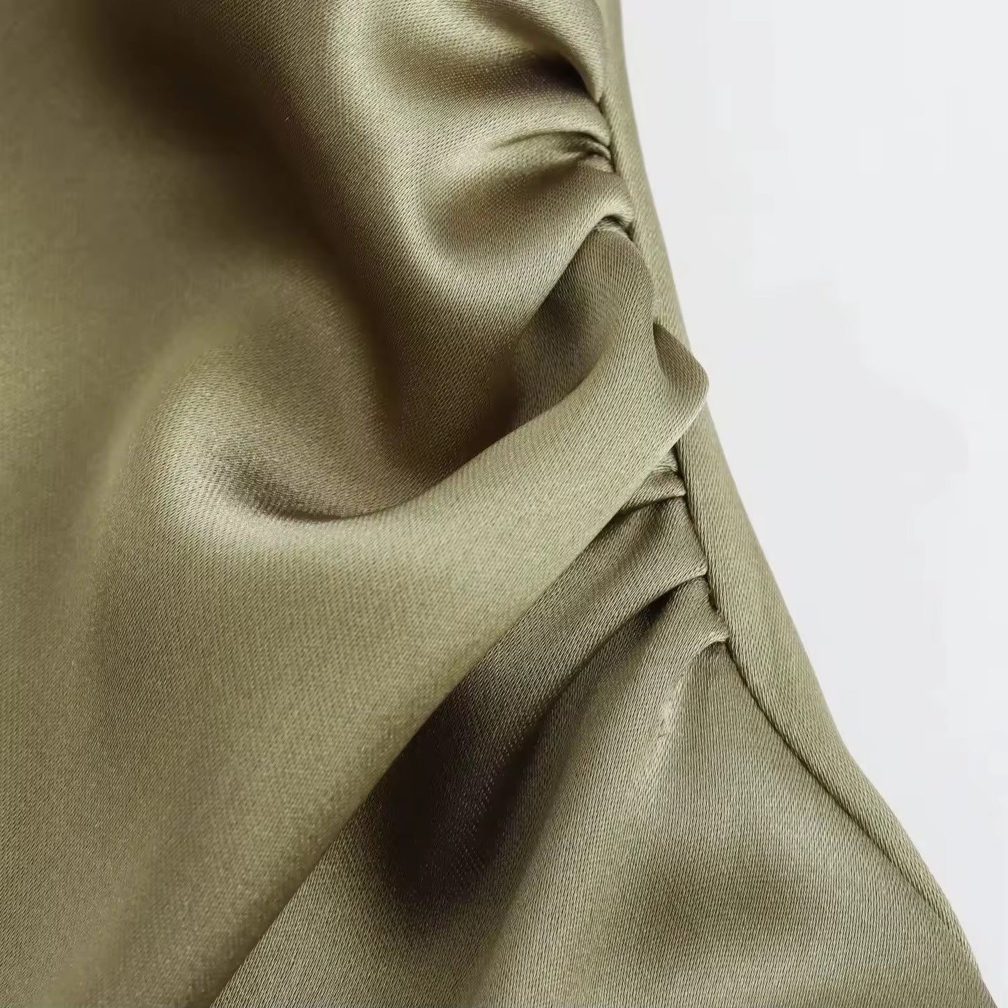 Satin Maxi Kleid “Elegant Drape