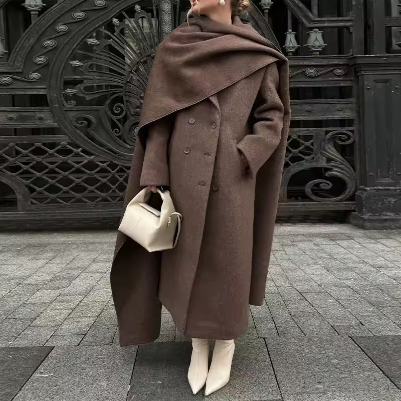 Manteau élégant avec design cape