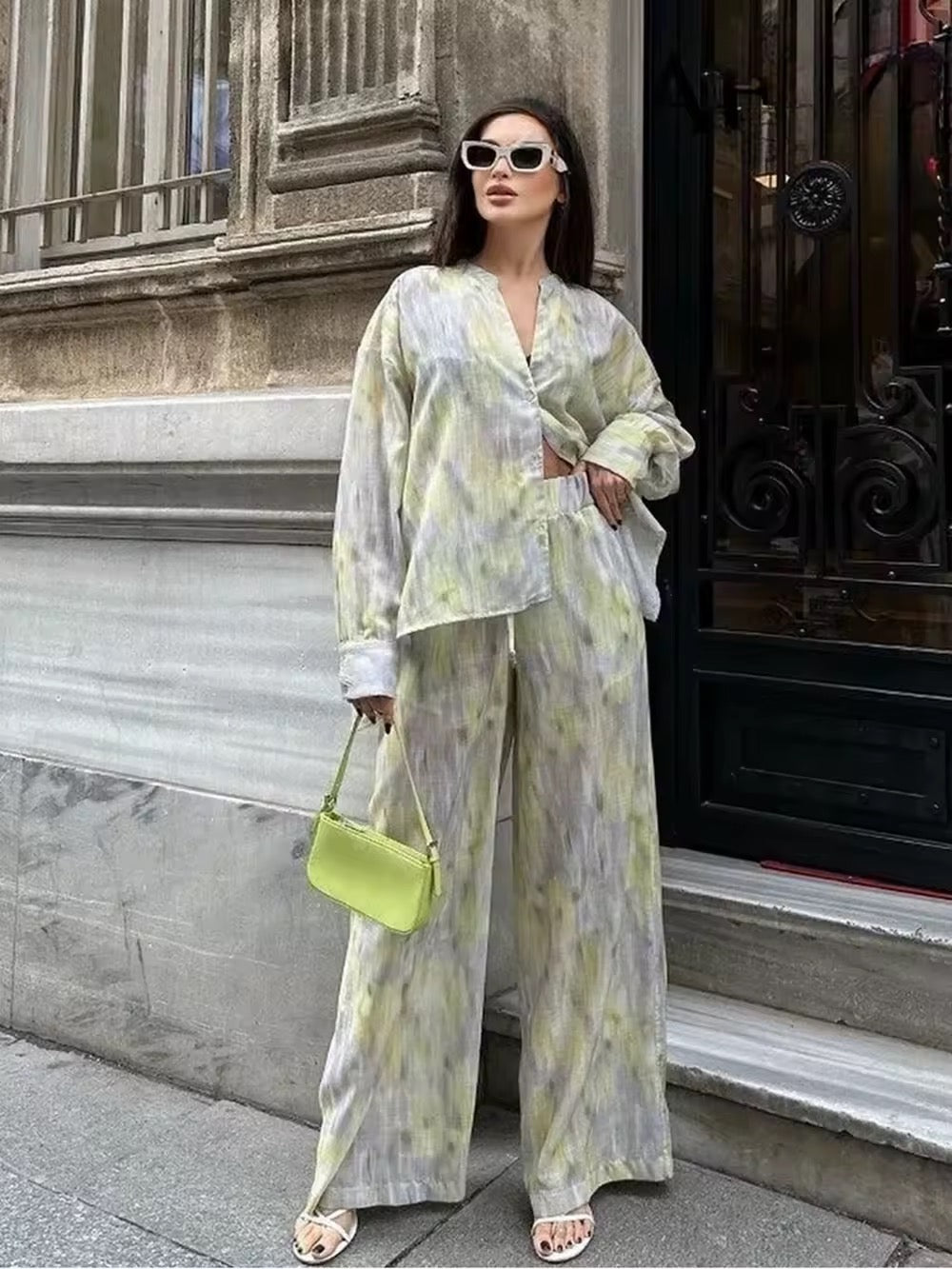 Lime Mist – Zweiteiliges Set aus Bluse & weiter Hose