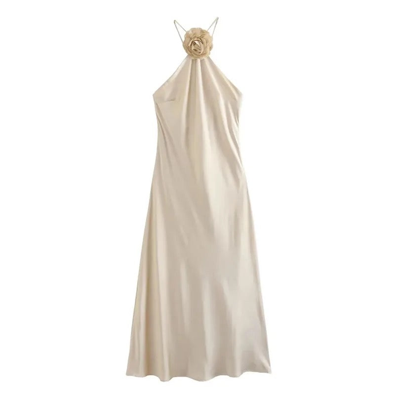 Robe de soirée élégante en satin champagne à col licou avec appliqués de fleurs