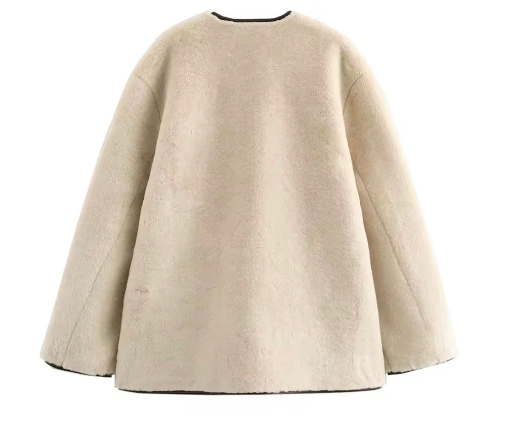 Manteau en peluche élégant avec fermetures à bascule – beige
