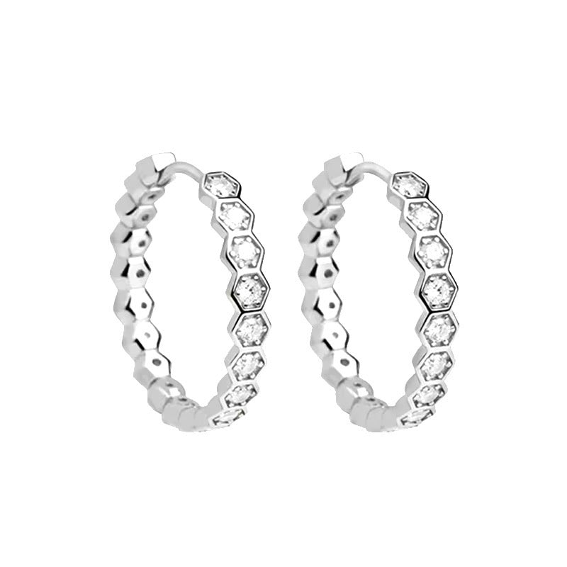 Gold-plated hoop earrings with zirconia in honeycomb design