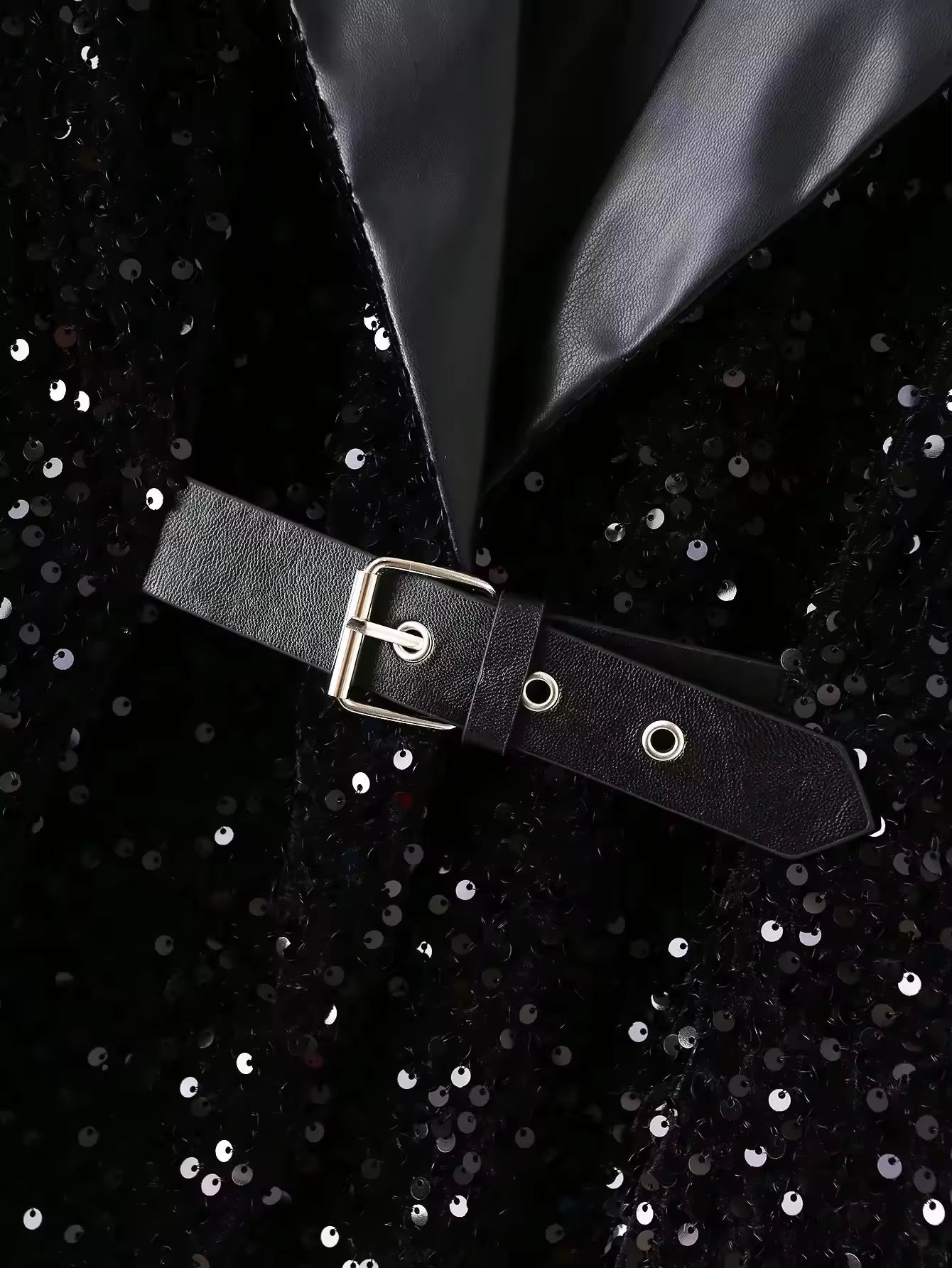 Elegant sequin blazer with belt