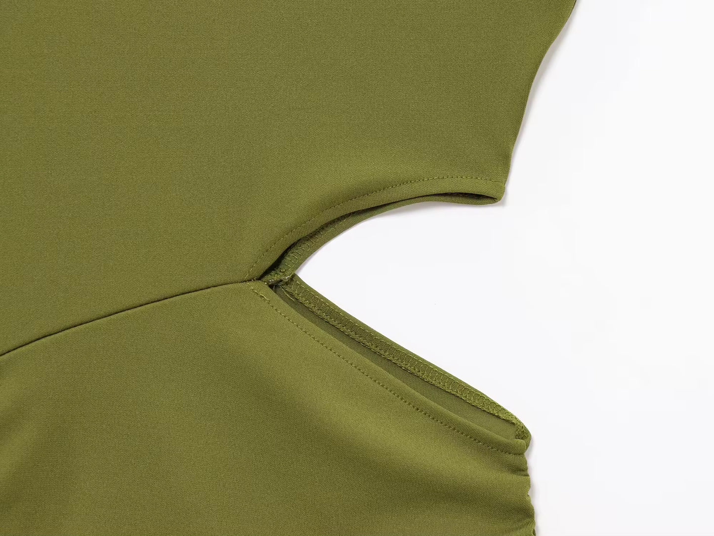 Cut-Out Kleid