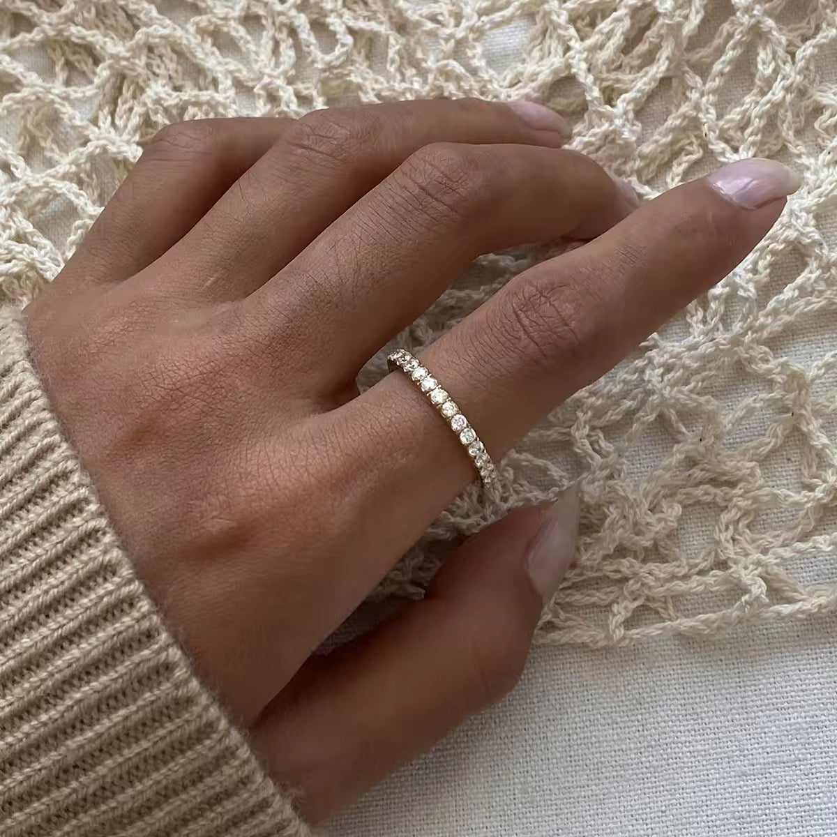 Eleganter Goldring mit Diamantenbesatz
