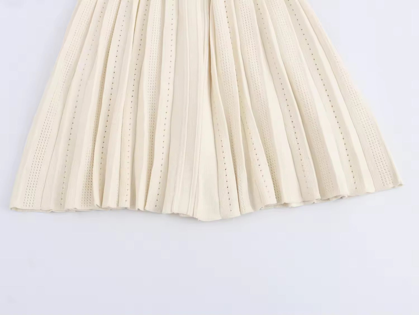 Strick-Midikleid mit Flügelärmeln