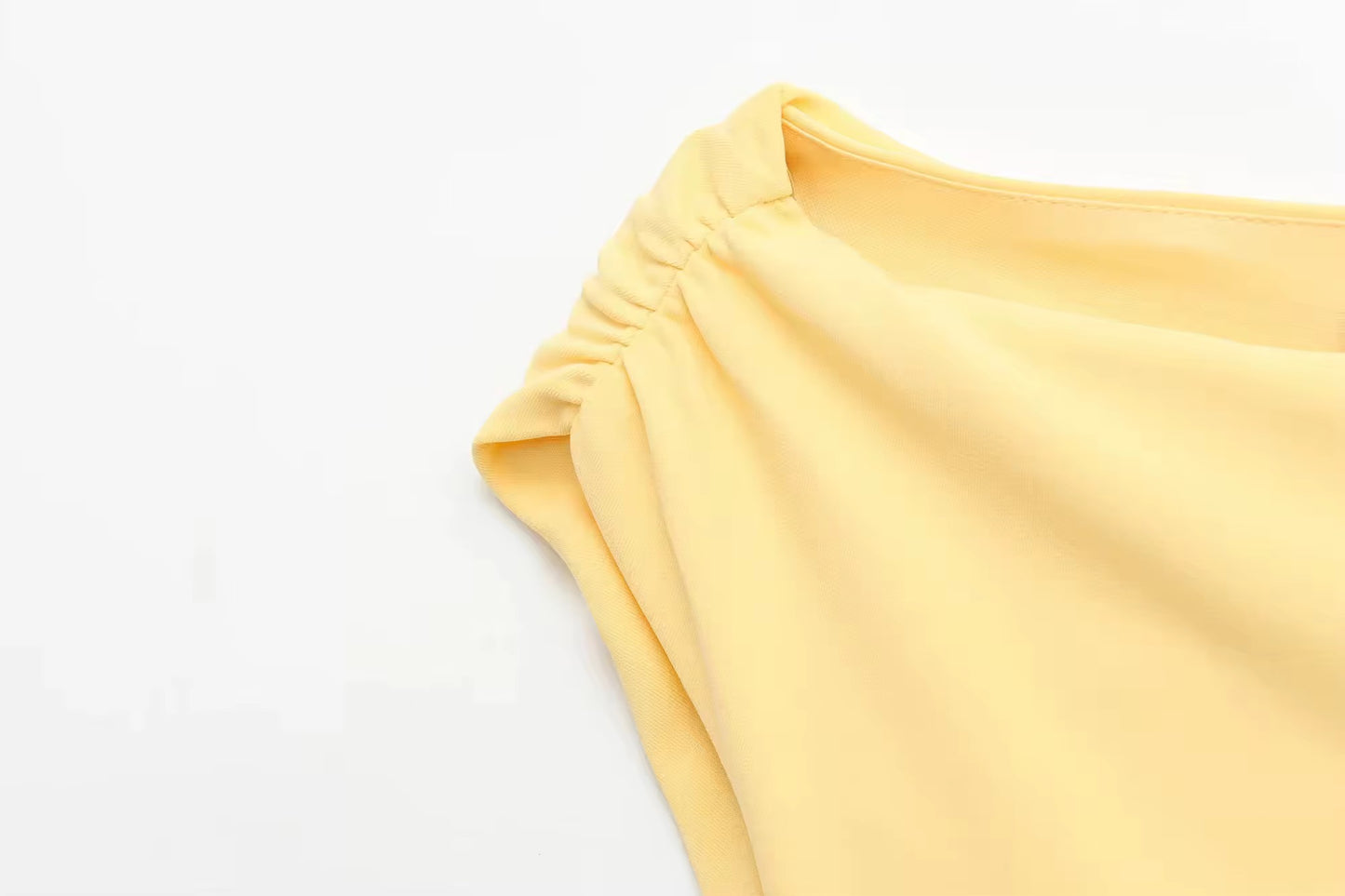 Elegantes Midikleid mit Raffungen