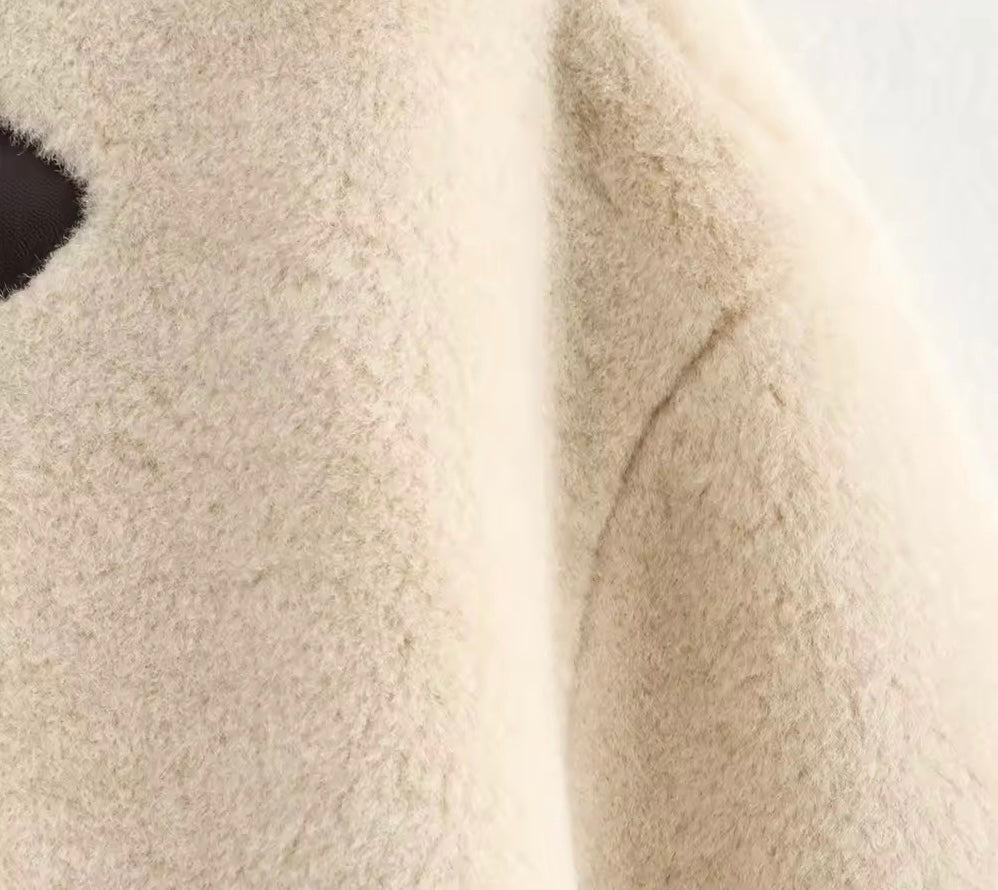 Manteau en peluche élégant avec fermetures à bascule – beige