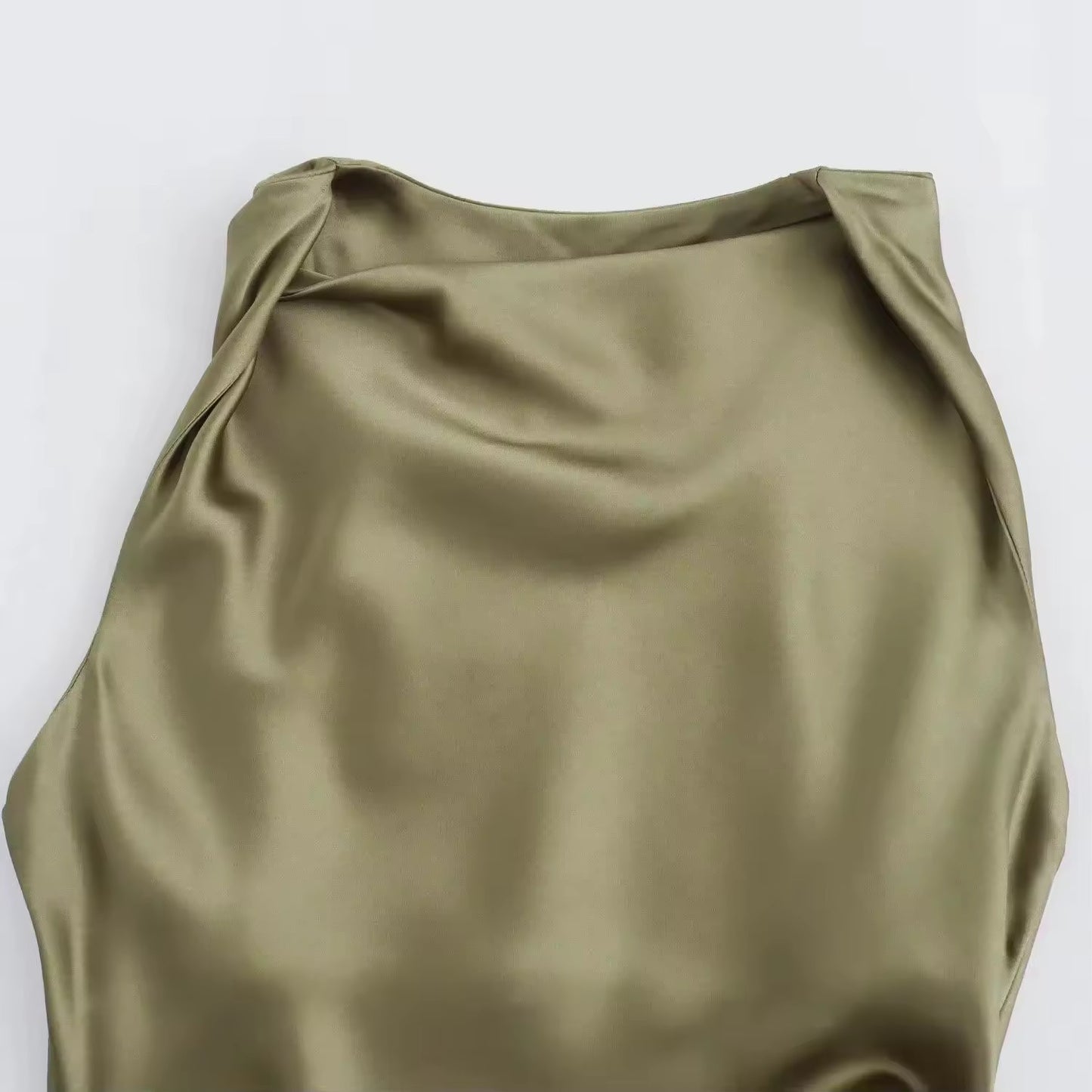 Satin Maxi Kleid “Elegant Drape