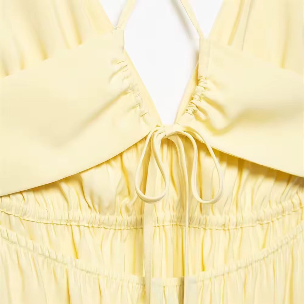 Luftiges Sommerkleid in Pastellgelb mit Spaghettiträgern