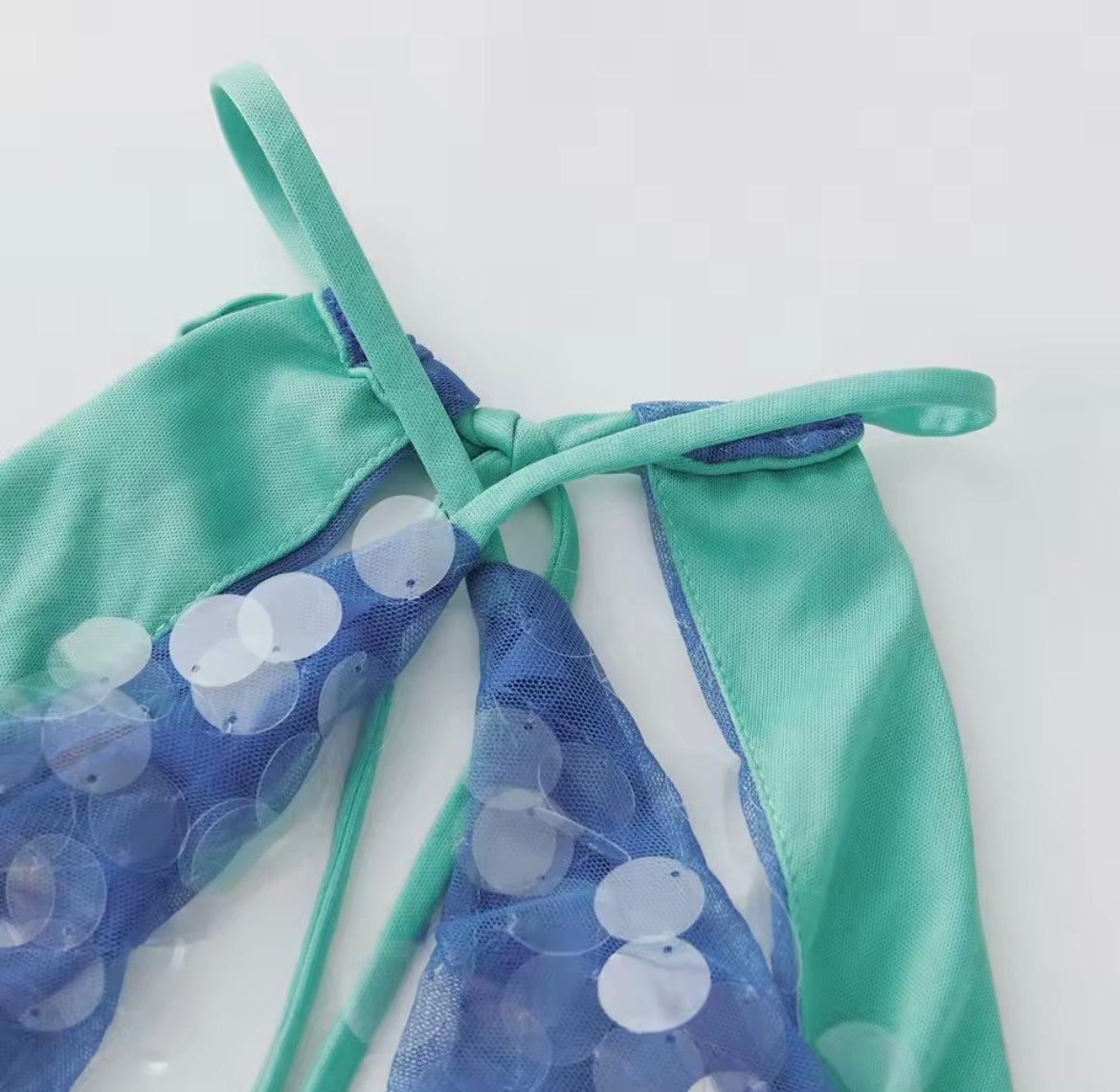 Glitzerndes Paillettenkleid