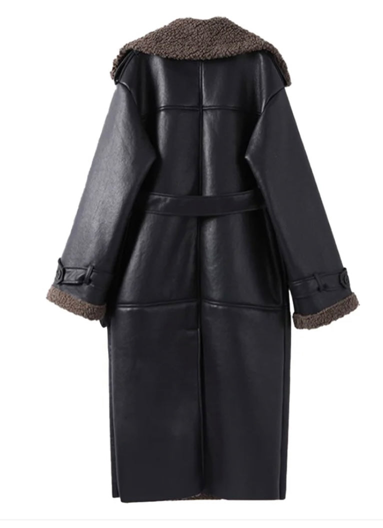 Manteau élégant en similicuir avec doublure en fourrure de peluche