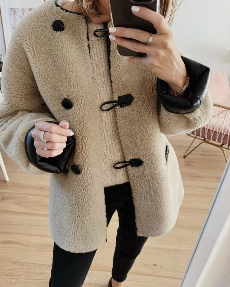 Manteau en peluche élégant avec fermetures à bascule – beige