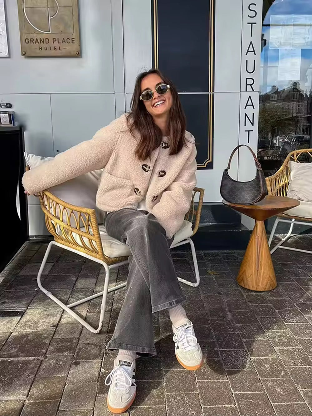 veste en fourrure de nounours avec fermetures à bascule