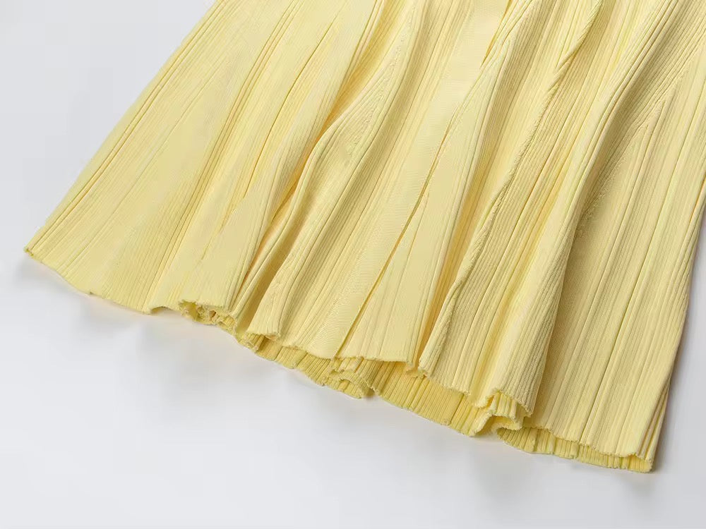 Elegantes Strick-Midikleid mit Knopfleiste
