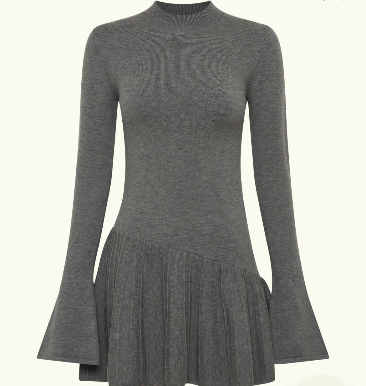 Elegantes Strickkleid mit Schlagärmeln