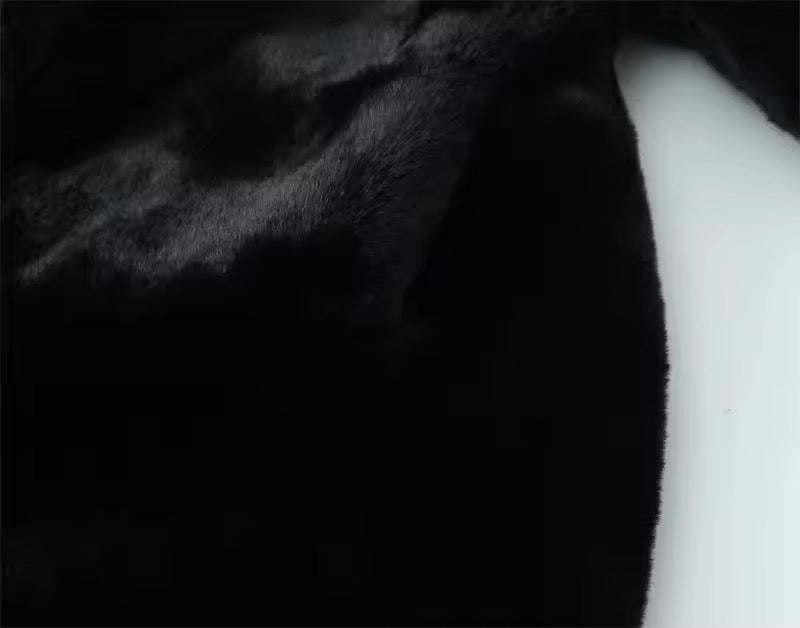 Luxuriöser Kunstfell-Mantel