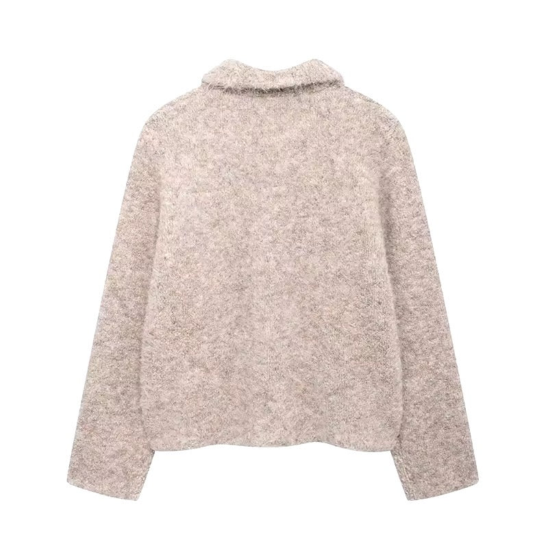 Eleganter Bouclé-Cardigan mit Blumenknöpfen