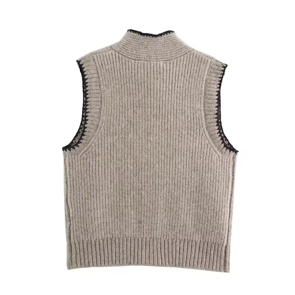 Strickweste mit Schleifenkragen