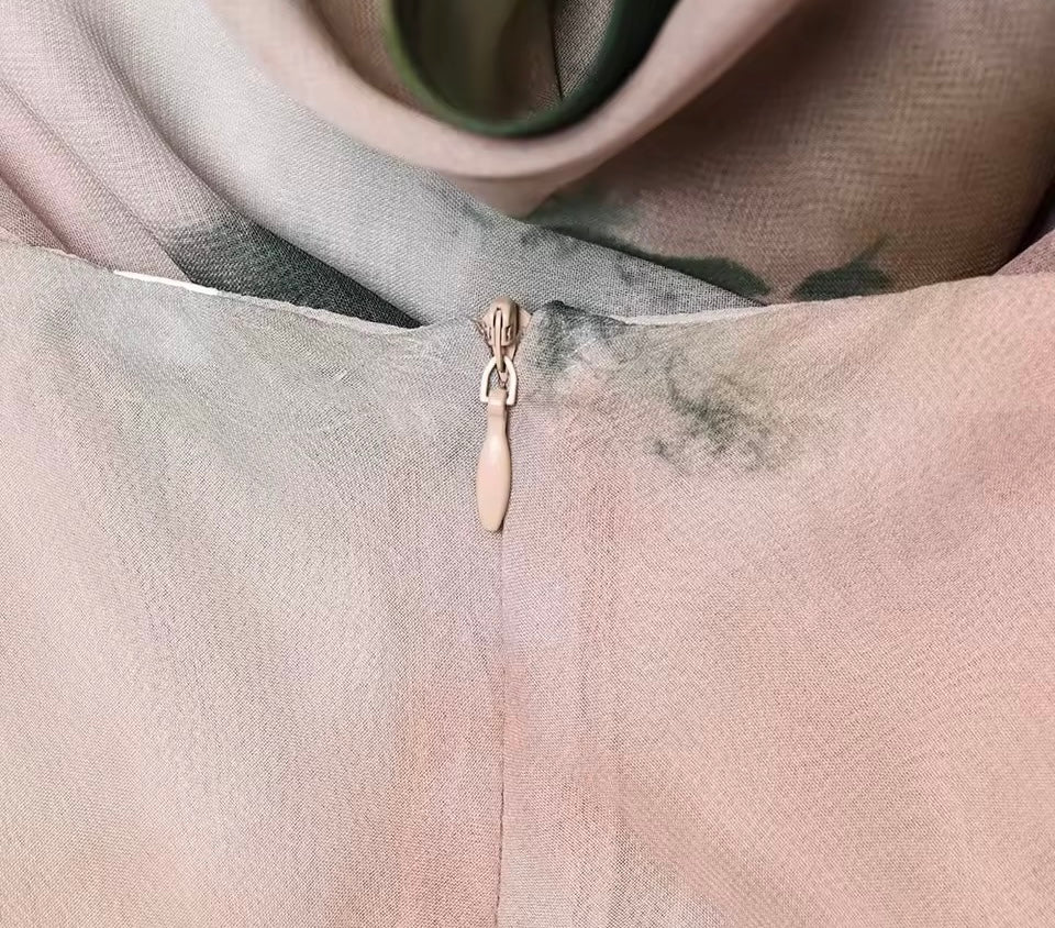 Rückenfreies Maxikleid im Aquarell-Design