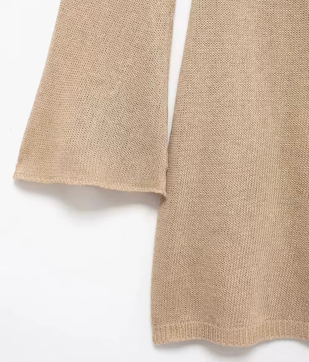 Strickkleid mit Cut-Out