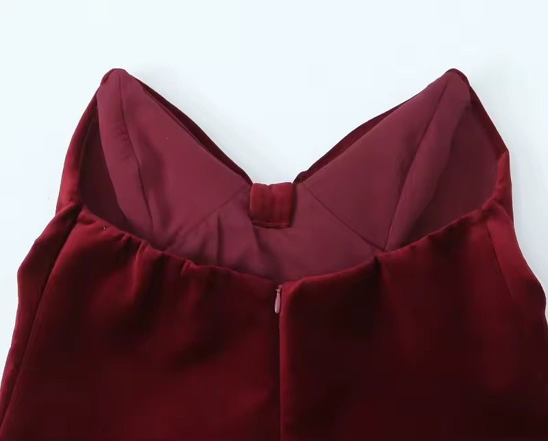 Elegantes Samt-Oberteil mit großer Schleife in Bordeauxrot