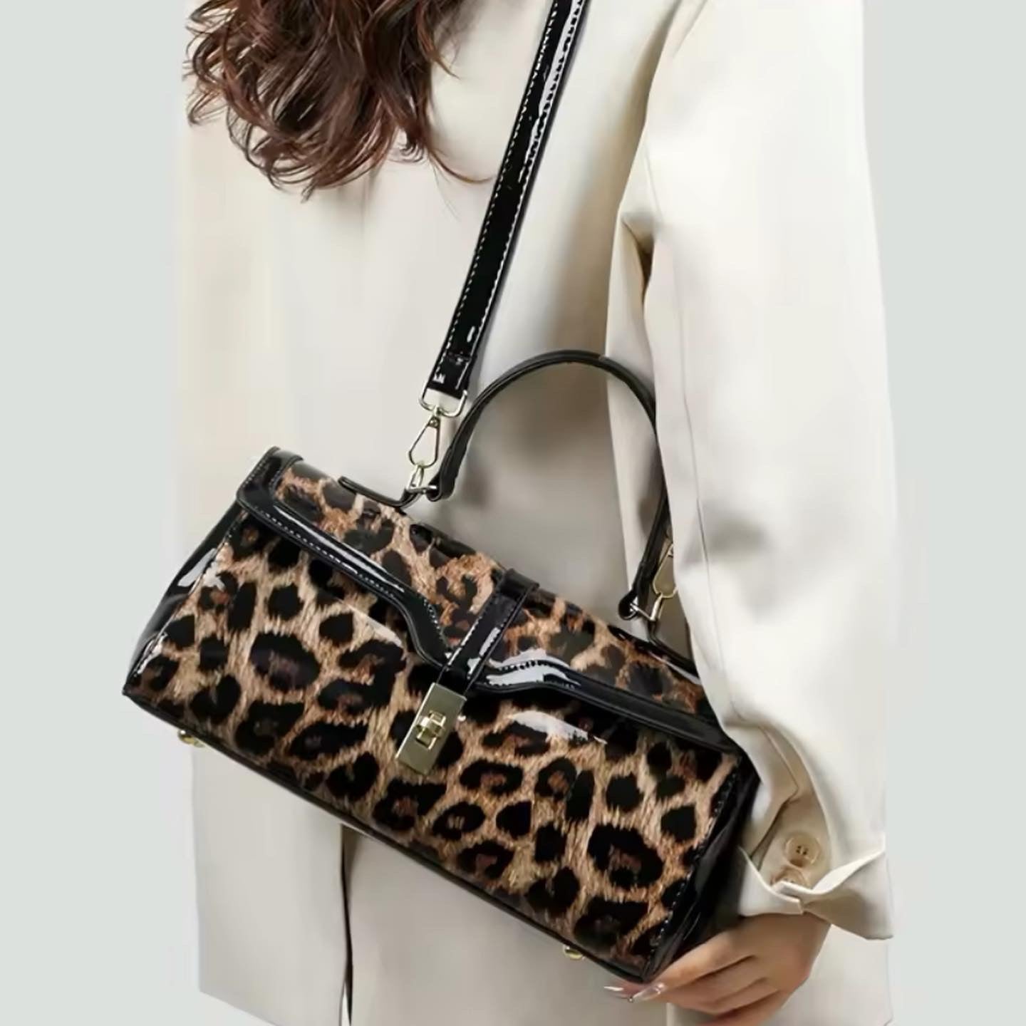 Elegante Leoparden-Handtasche mit Glanz-Finish